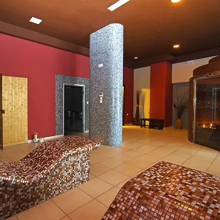 منتجع Cronwell بلاتامونيس