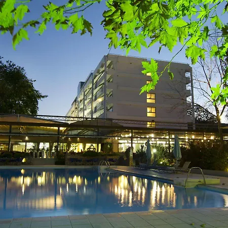 Cronwell 5* بلاتامونيس