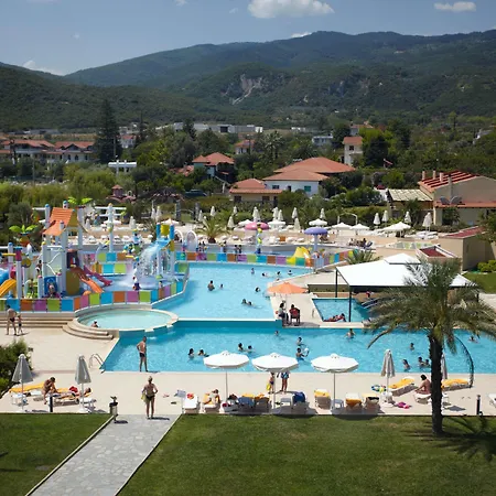 Cronwell Üdülőközpont 5*