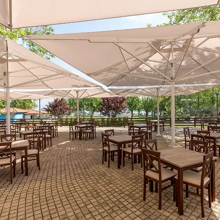 Resort Cronwell Platamon