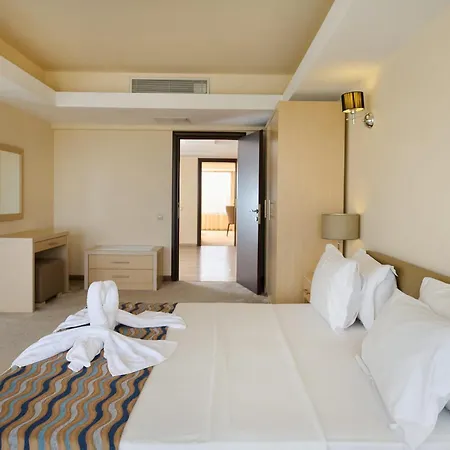 Cronwell منتجع 5*