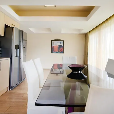 Cronwell منتجع 5*