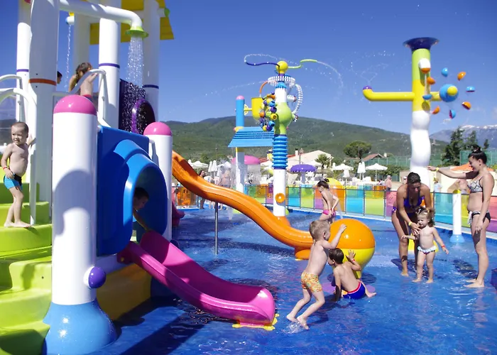 Cronwell Semesteranläggning (resort)